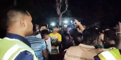 চুয়াডাঙ্গায় বাবার বিরুদ্ধে ধর্ষণচেষ্টার অভিযোগ, বাড়ি ঘেরাও