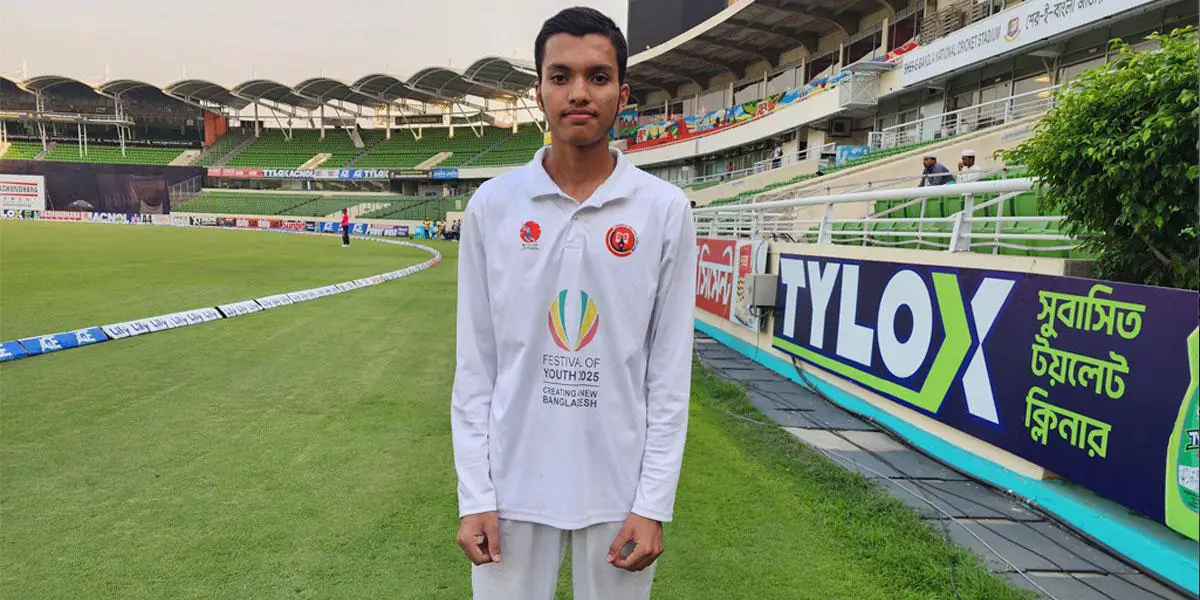 ৫০ চার  ও ২২ ছক্কায় মুস্তাকিমের অপরাজিত ৪০৪