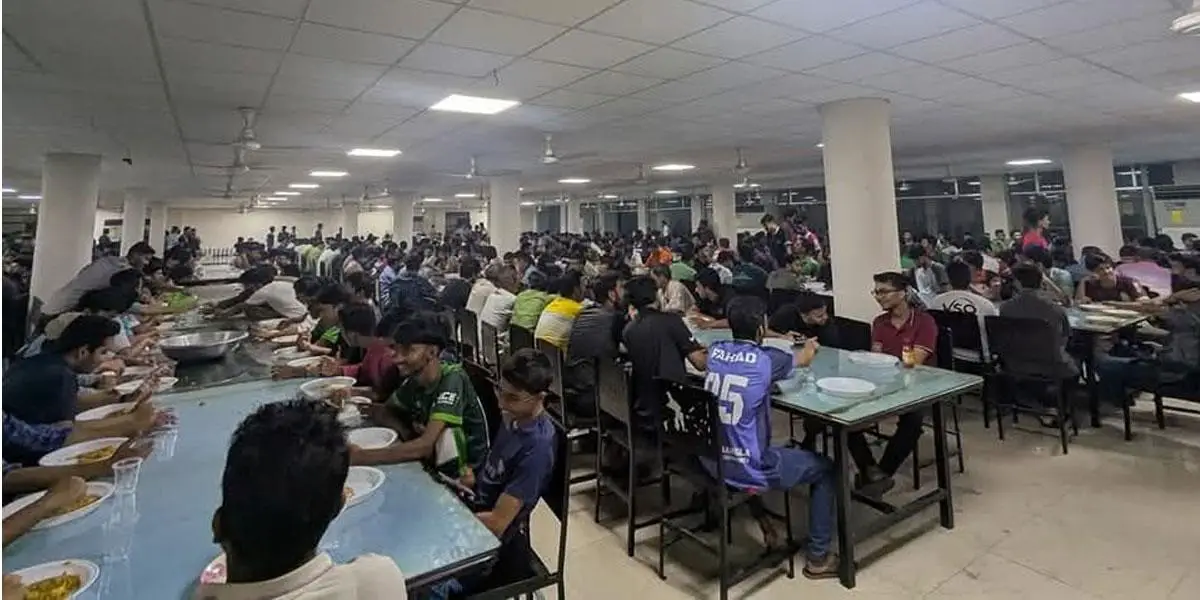 শেকৃবি ছাত্রদলের উদ্যোগে গণ-সেহরির আয়োজন