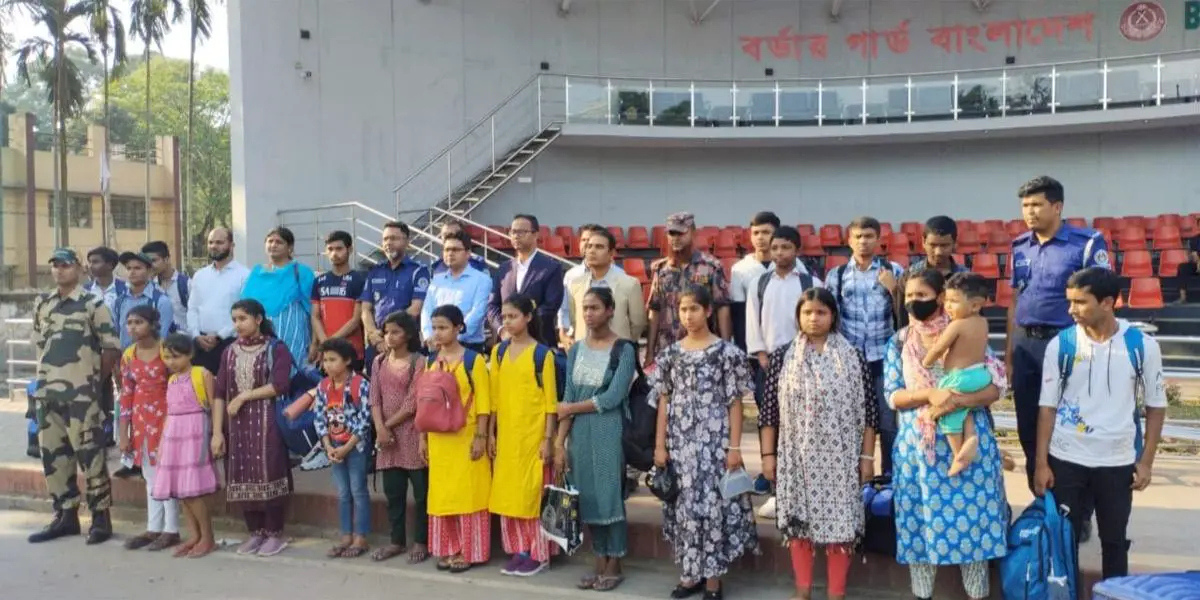 দেশে ফিরল ভারতে পাচার হওয়া ২১ কিশোর-কিশোরী