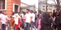 রসিক কর্মকর্তাদের অবরুদ্ধ করে বেতন-বোনাস আদায় করল কর্মচারীরা