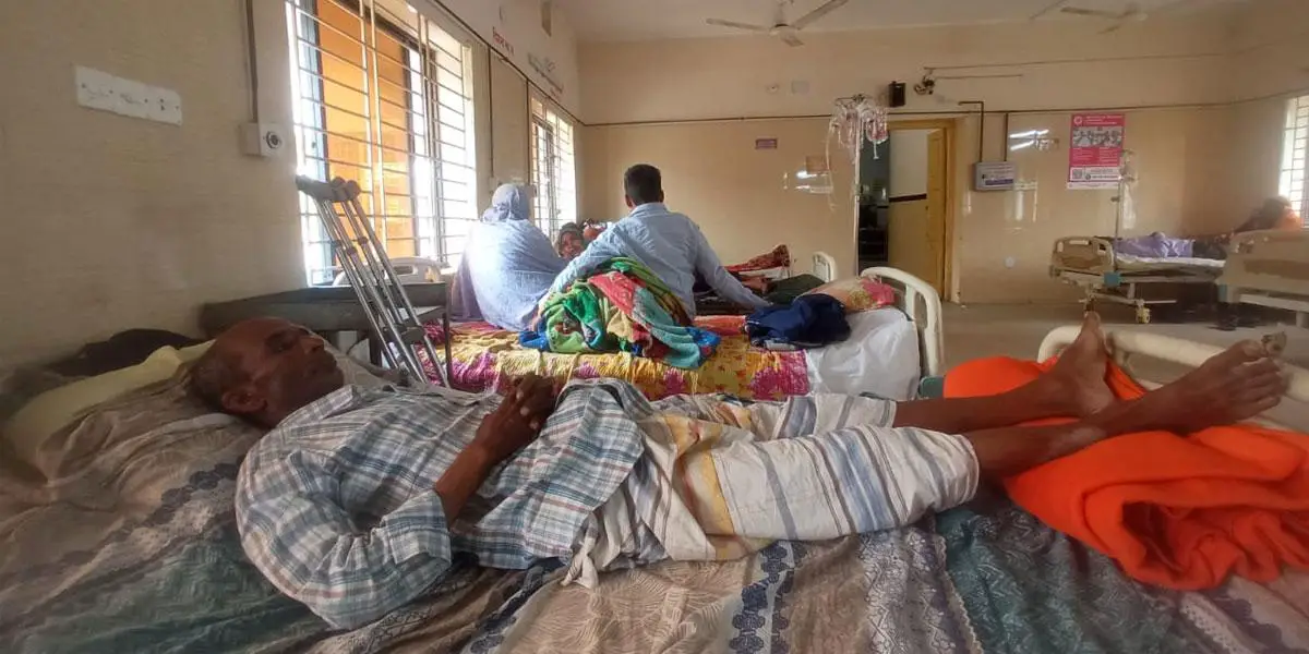 রংপুরে সাংবাদিককে মারধরের ঘটনায় ৩ পুলিশ সদস্য ক্লোজড, তদন্ত কমিটি গঠন