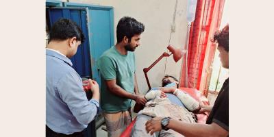 সীতাকুণ্ডে সন্ত্রাসীদের হামলায় প্রকৌশলীসহ আহত ২