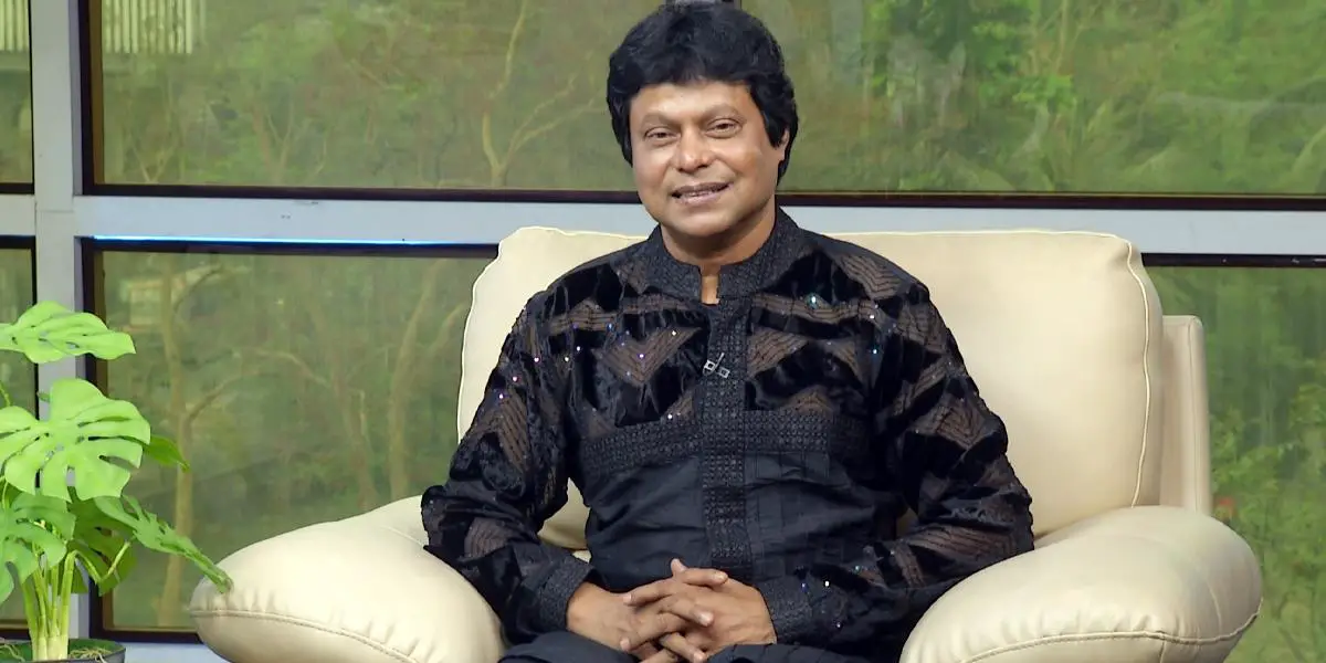 মিস্টার খান ‘কবির বকুল’