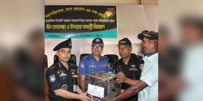 আত্মসমর্পণ করা ১২৭ জলদস্যুকে র‍্যাবের ঈদ উপহার