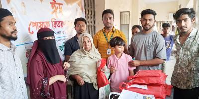 ঈদের পোশাক পেয়ে খুশি পথশিশুরা