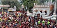 ওড়াকান্দিতে দক্ষিণ-পশ্চিমাঞ্চলের সর্ববৃহৎ বারুনীর স্নান অনুষ্ঠিত