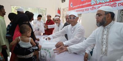 ৩০০ দুস্থ পরিবারের মাঝে স্বপনের পক্ষ থেকে ঈদ উপহার বিতরণ