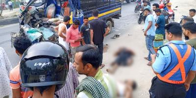 গাজীপুরে দাঁড়িয়ে থাকা ট্রাকে পিকআপের ধাক্কায় নিহত ২
