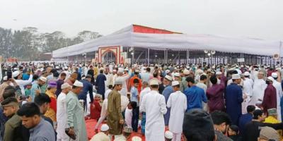 পুরাতন বাণিজ্য মেলার মাঠে ঈদ জামাত