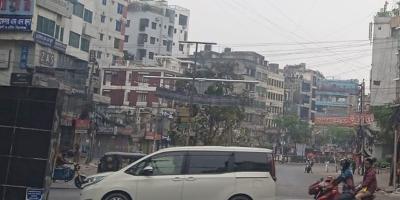 দূষিত বাতাসে বিপজ্জনক দিল্লি, ঢাকার উন্নতি!