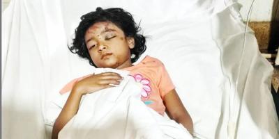 লোহাগাড়ায় সড়কে নিহত বেড়ে ১১, শিশু আরাধ্যাকে ঢাকায় হস্তান্তর