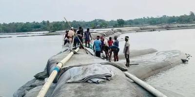 আশাশুনিতে বসেছে রিং বাঁধ, বন্ধ হয়েছে পানি প্রবেশ