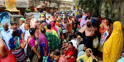 চট্টগ্রামে স্মার্ট ফ্যামিলি কার্ডে টিসিবির পণ্য বিক্রি