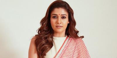 আল্লুকে সরিয়ে দিলেন নয়নতারা