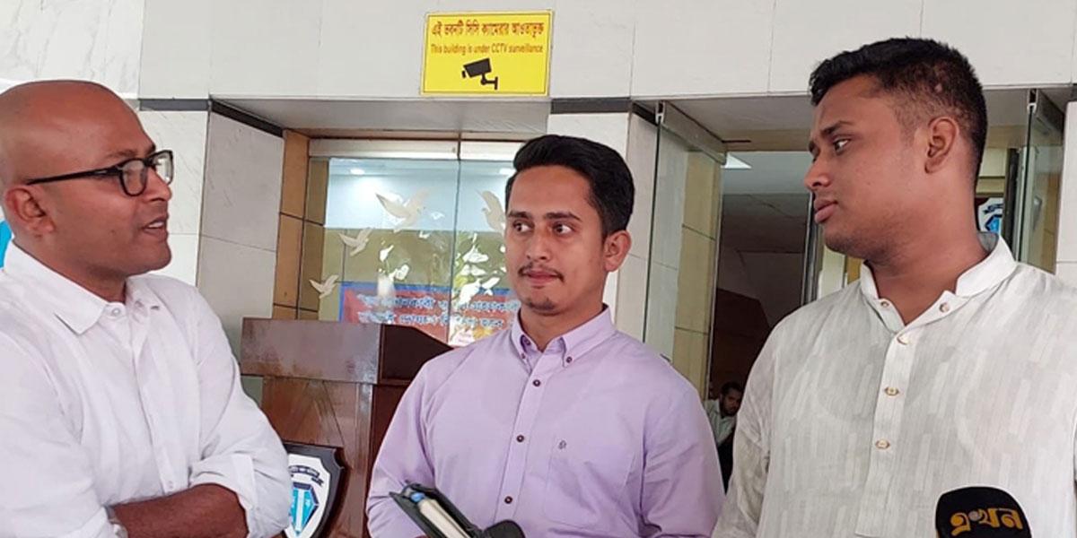 অভিযোগ নিয়ে দুদক কার্যালয়ে সারজিস-হাসনাত