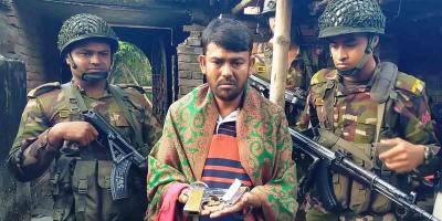 মেহেরপুরে বিদেশি অস্ত্র ও গুলিসহ আটক ১