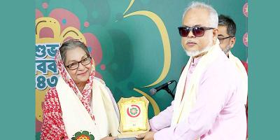 অভিনেত্রী দিলারা জামানকে সম্মাননা