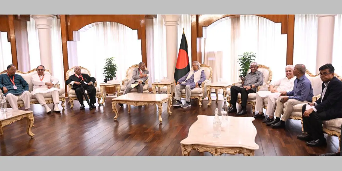 প্রধান উপদেষ্টার সঙ্গে বৈঠকে বিএনপির প্রতিনিধিরা