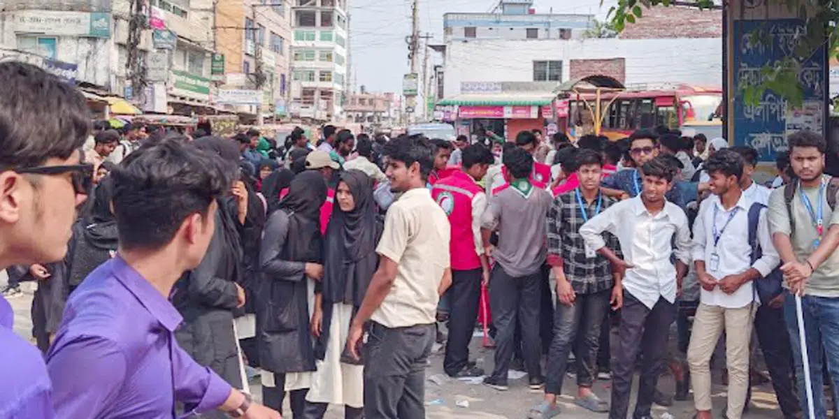 রংপুরে পলিটেকনিকের শিক্ষার্থীদের বিক্ষোভ, সড়ক অবরোধ