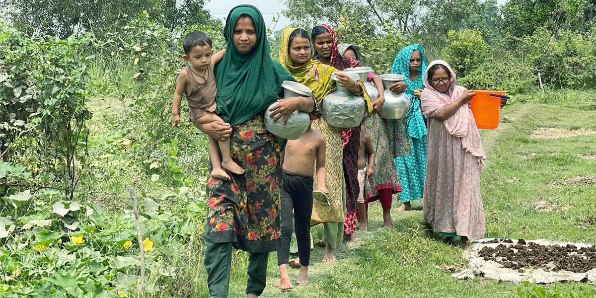 ফেনীতে পানির জন্য হাহাকার