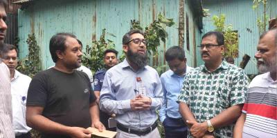 চিত্রশিল্পীর ঘরে আগুন, পাশে দাঁড়াল সরকার