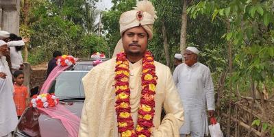 বিয়ের রঙ মুছে গেল হালদার স্রোতে