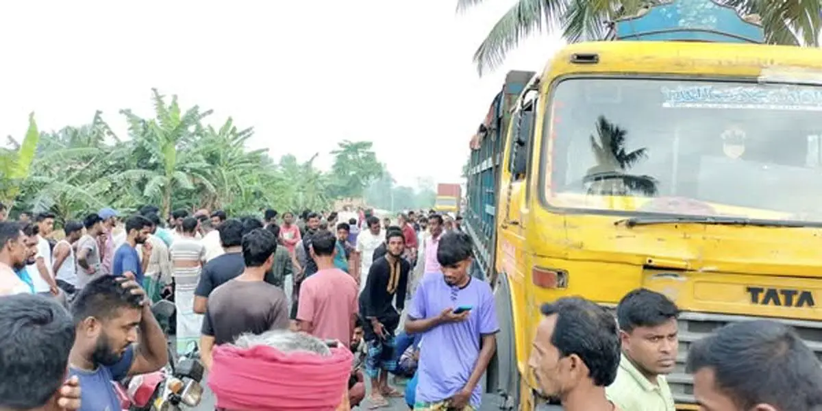 কুষ্টিয়ায় পৃথক সড়ক দুর্ঘটনায় ২ জনের মৃত্যু