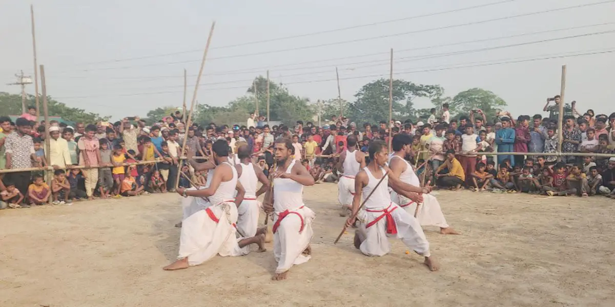 নবীনগরের কুড়িঘর গ্রামে ঐতিহ্যবাহী লাঠিখেলা