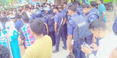 ঈশ্বরদীতে ছাত্রদল-বৈষম্যবিরোধীদের ধাওয়া-পাল্টাধাওয়া