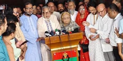 ডিসেম্বরে নির্বাচন অনুষ্ঠানে কোনো বাধা দেখি না: নজরুল ইসলাম খান