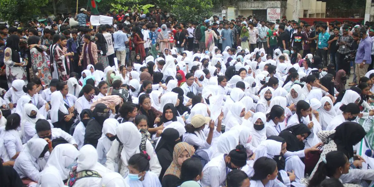 কারিগরি শিক্ষার্থীদের আন্দোলন স্থগিত