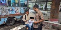 ৩ দফা দাবিতে জবিতে লিফলেট বিতরণ