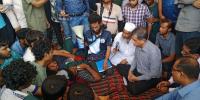 কুয়েটে অনশনরত শিক্ষার্থীদের সঙ্গে কথা বললেন শিক্ষা উপদেষ্টা