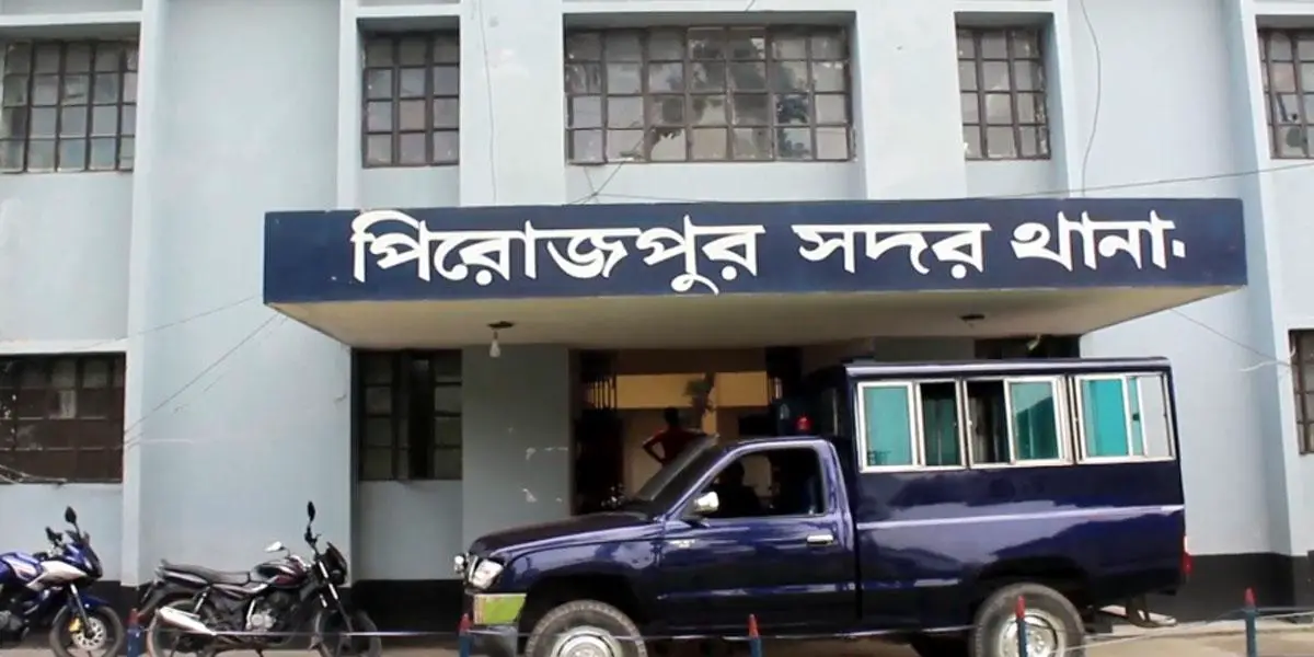 পিরোজপুরে ৫ লাখ টাকার চিংড়িপোনা ছিনতাই