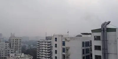দূষিত বাতাসের শহরে ঢাকা আজ নবম