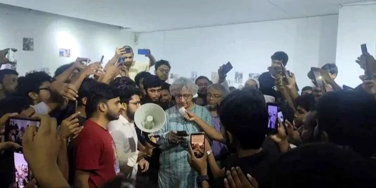 কুয়েটের ভিসি-প্রো-ভিসিকে অব্যাহতি, অনশন ভেঙে আনন্দ মিছিল