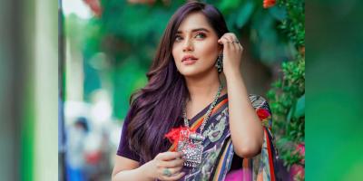 প্রেমিকের সঙ্গে সম্পর্কচ্ছেদ মাহির