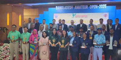 বাংলাদেশ অ্যামেচার গলফ টুর্নামেন্টের পুরস্কার বিতরণ করলেন সেনাপ্রধান