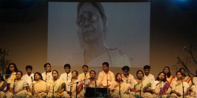 সনজীদা খাতুন স্মরণসভা: সুরে-সুরে অন্তরে যেতে চেয়েছিলেন