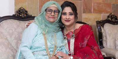 জন্মদিনে মাকে ঘিরে শিমুর প্রাপ্তি