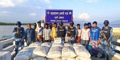 মায়ানমারে পাচারকালে ৬০০ বস্তা ইউরিয়া সারসহ আটক ১০