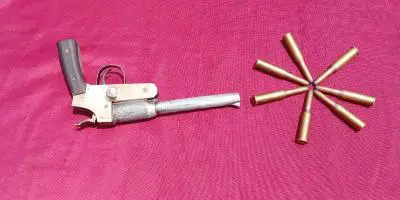 বেনাপোল সীমান্তে ধানখেত থেকে পিস্তল-গুলি উদ্ধার
