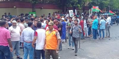 খালেদা জিয়ার বাসভবনের সামনে নেতা-কর্মীদের ঢল