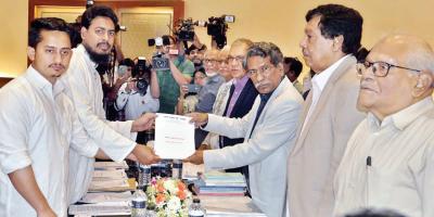 ভোটারের ১৬, প্রার্থীর বয়স ২৩ করার প্রস্তাব এনসিপির