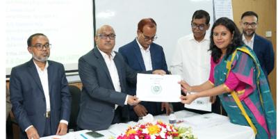 অগ্রণী ব্যাংকে প্রশিক্ষণার্থীদের সনদপত্র প্রদান