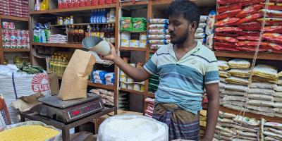 পাইকারিতে কমছে চিনির দাম, খুচরায় চড়া