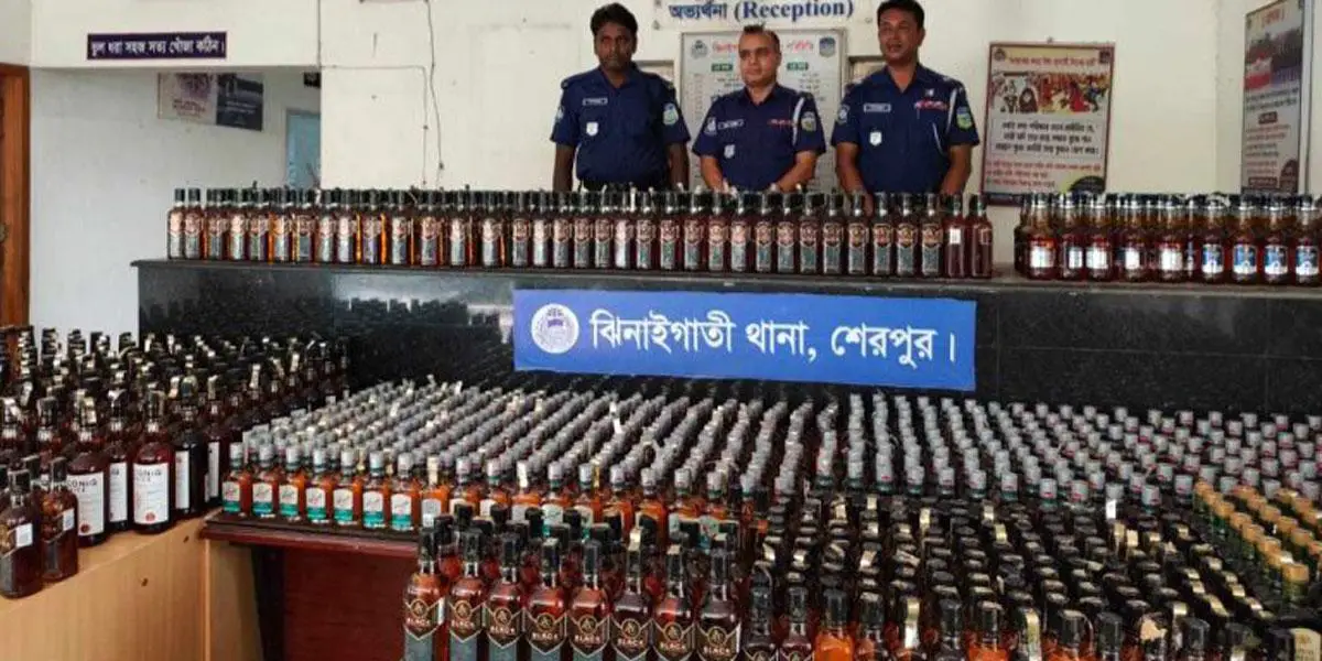 শেরপুরে ১৩৮৬ বোতল বিদেশি মদ জব্দ