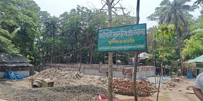 সময় পেরোলেও হয়নি ভবন