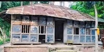 হারিয়ে যাচ্ছে কাছারিঘর